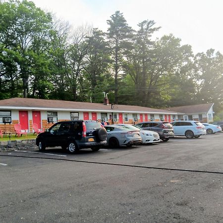 Robin Hood Motel Saratoga Springs Dış mekan fotoğraf