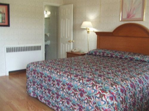 Robin Hood Motel Saratoga Springs Oda fotoğraf
